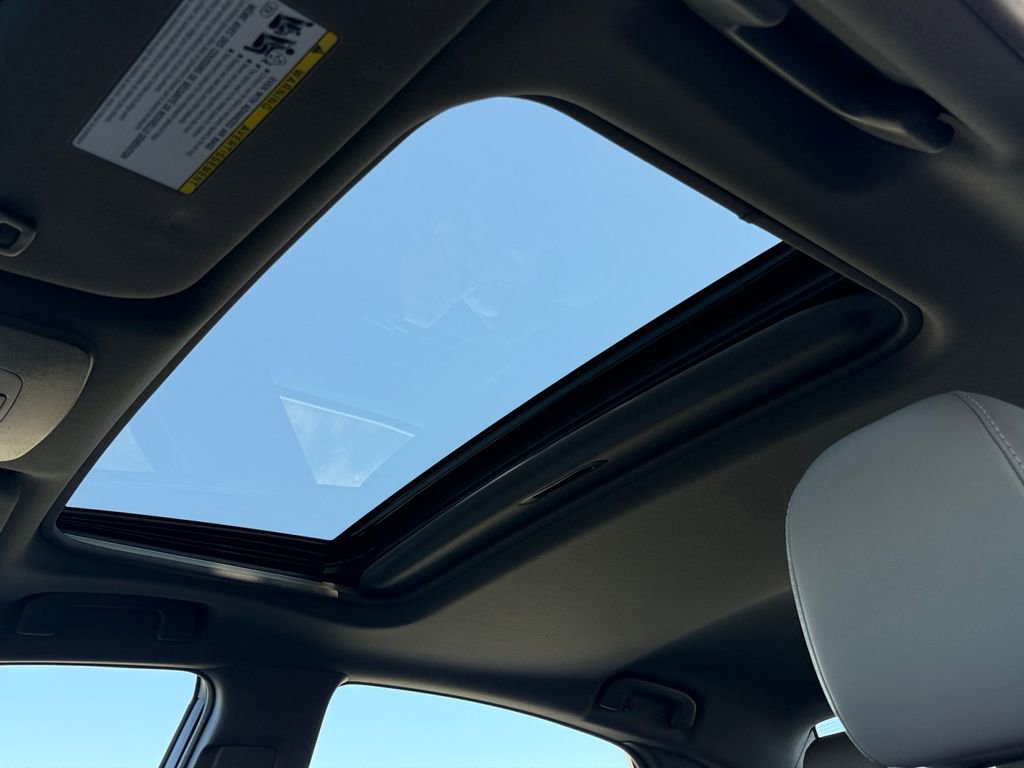 Certified 2022 Toyota Avalon Limited w/ Advanced Safety Package image 28