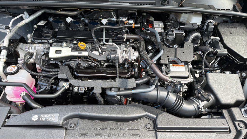 Used 2023 Toyota Prius XLE FWD image 32