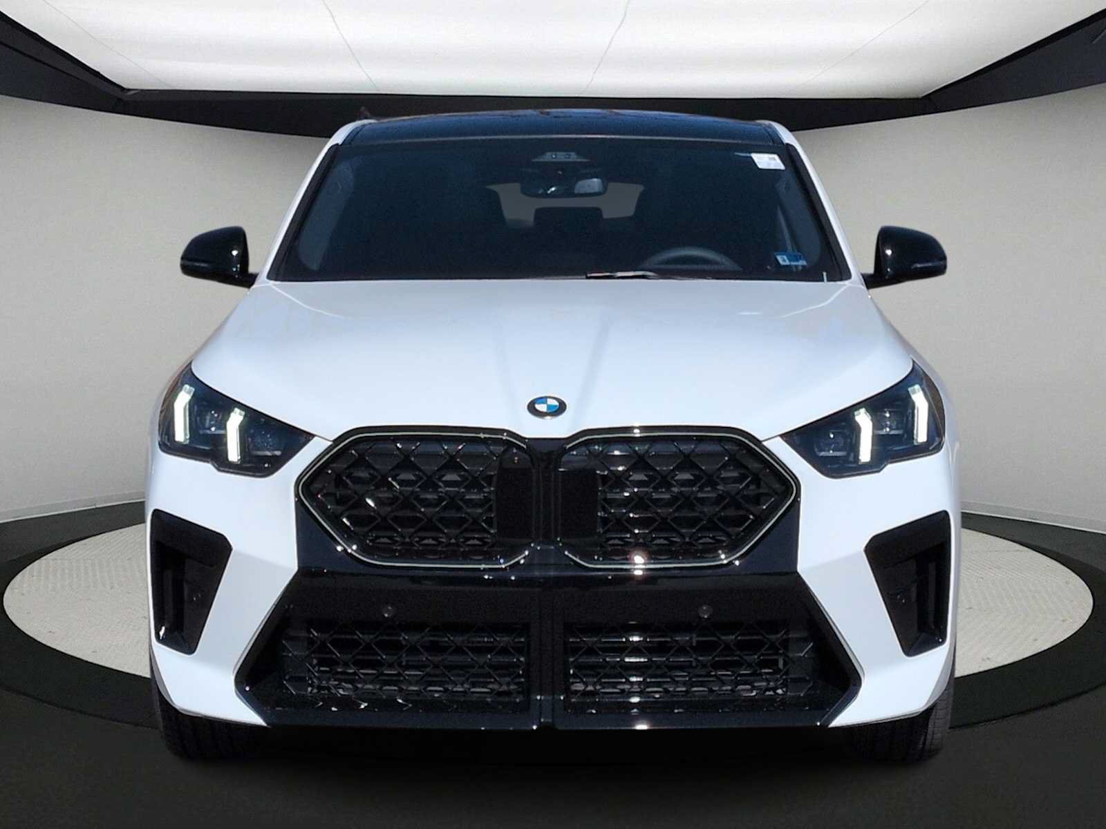 Used 2026 BMW X2 xDrive28i w/ Technology Package AWD/4WD image 3