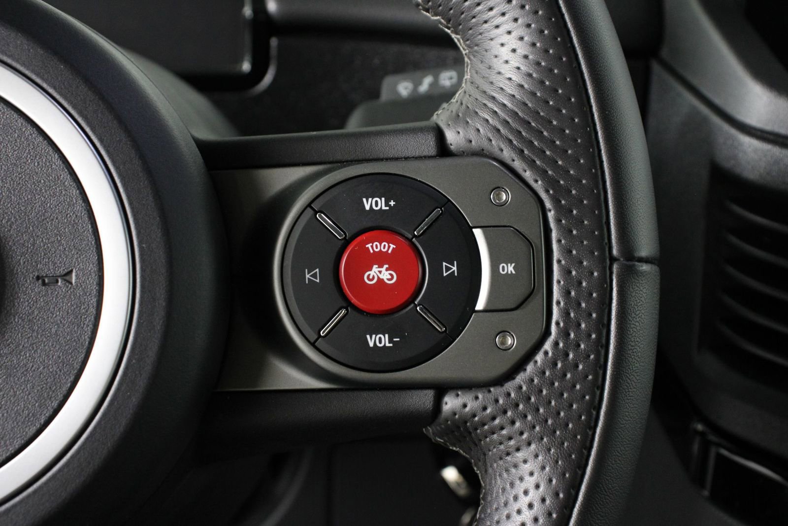 Used 2024 INEOS Grenadier image 14