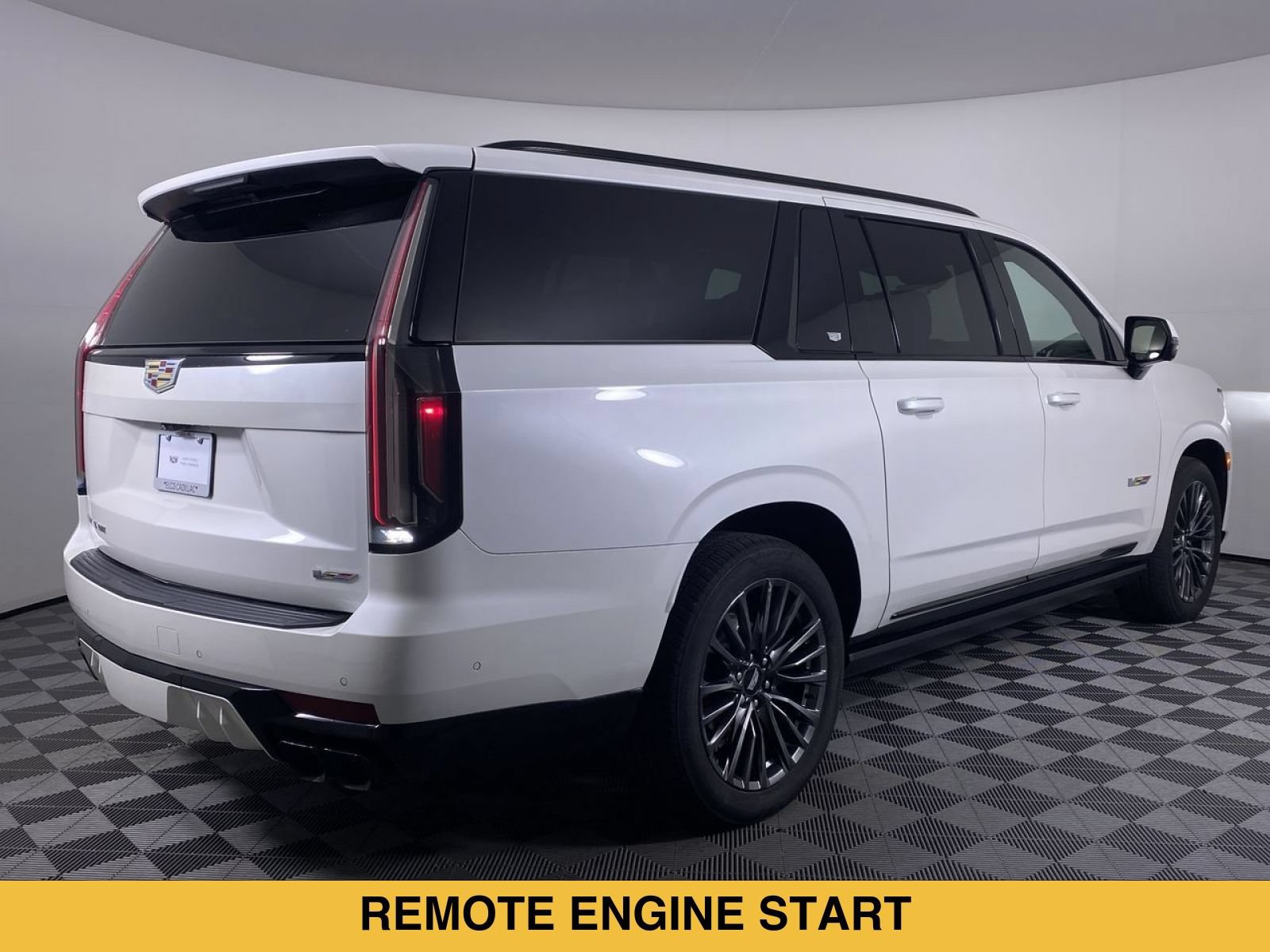 Certified 2023 Cadillac Escalade ESV V AWD/4WD image 22