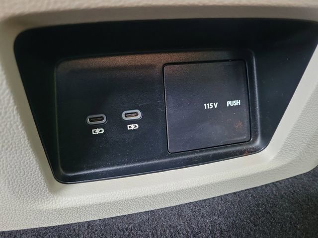 Certified 2024 Volkswagen Atlas SE FWD image 13