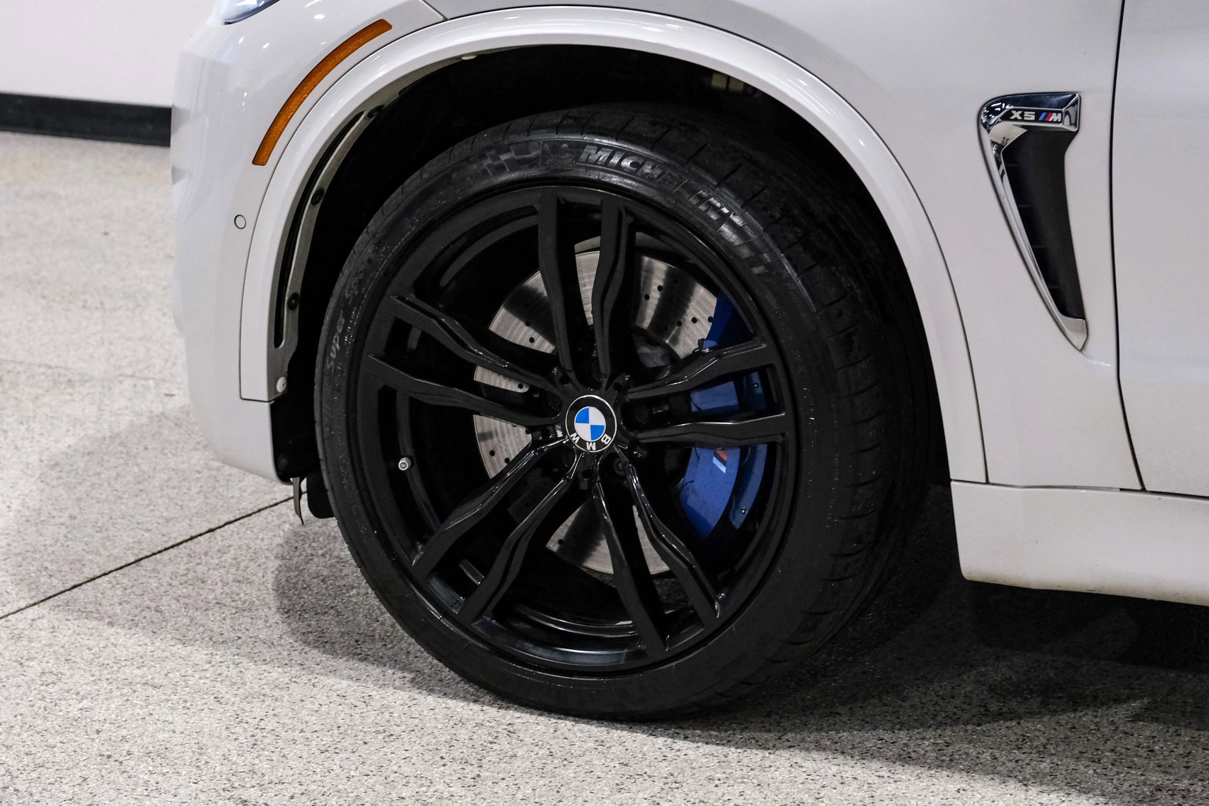 Used 2018 BMW X5 M image 60