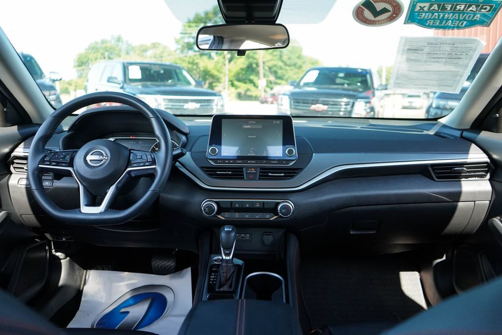 Used 2023 Nissan Altima 2.5 SR AWD/4WD image 9