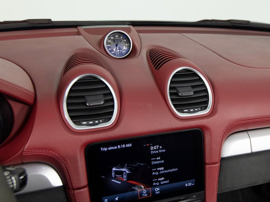Certified 2023 Porsche 718 Boxster Spyder RWD image 24
