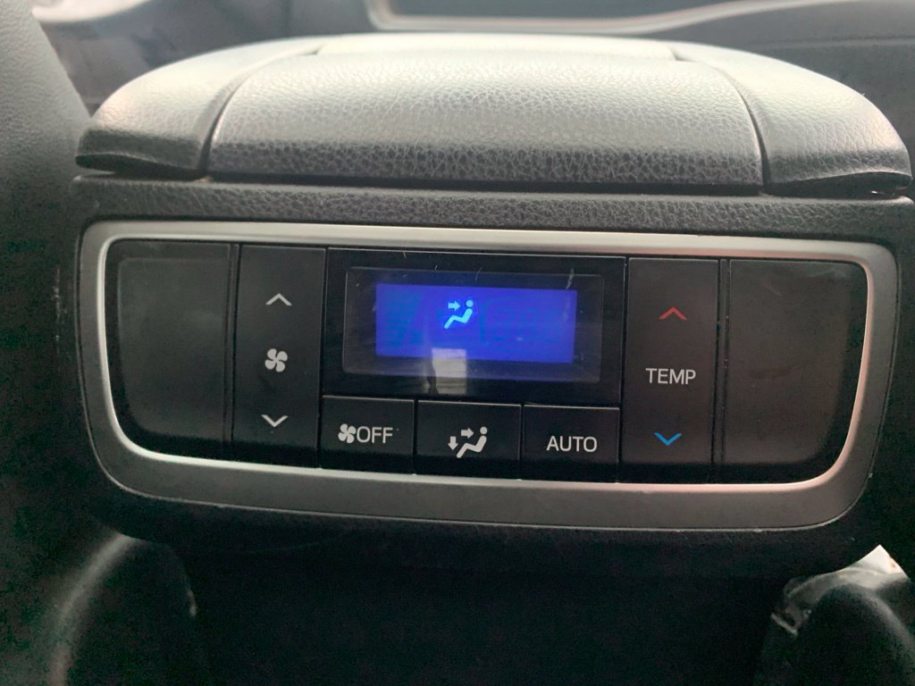 Used 2018 Toyota Highlander Limited w/ Protection Package #3 AWD/4WD image 29