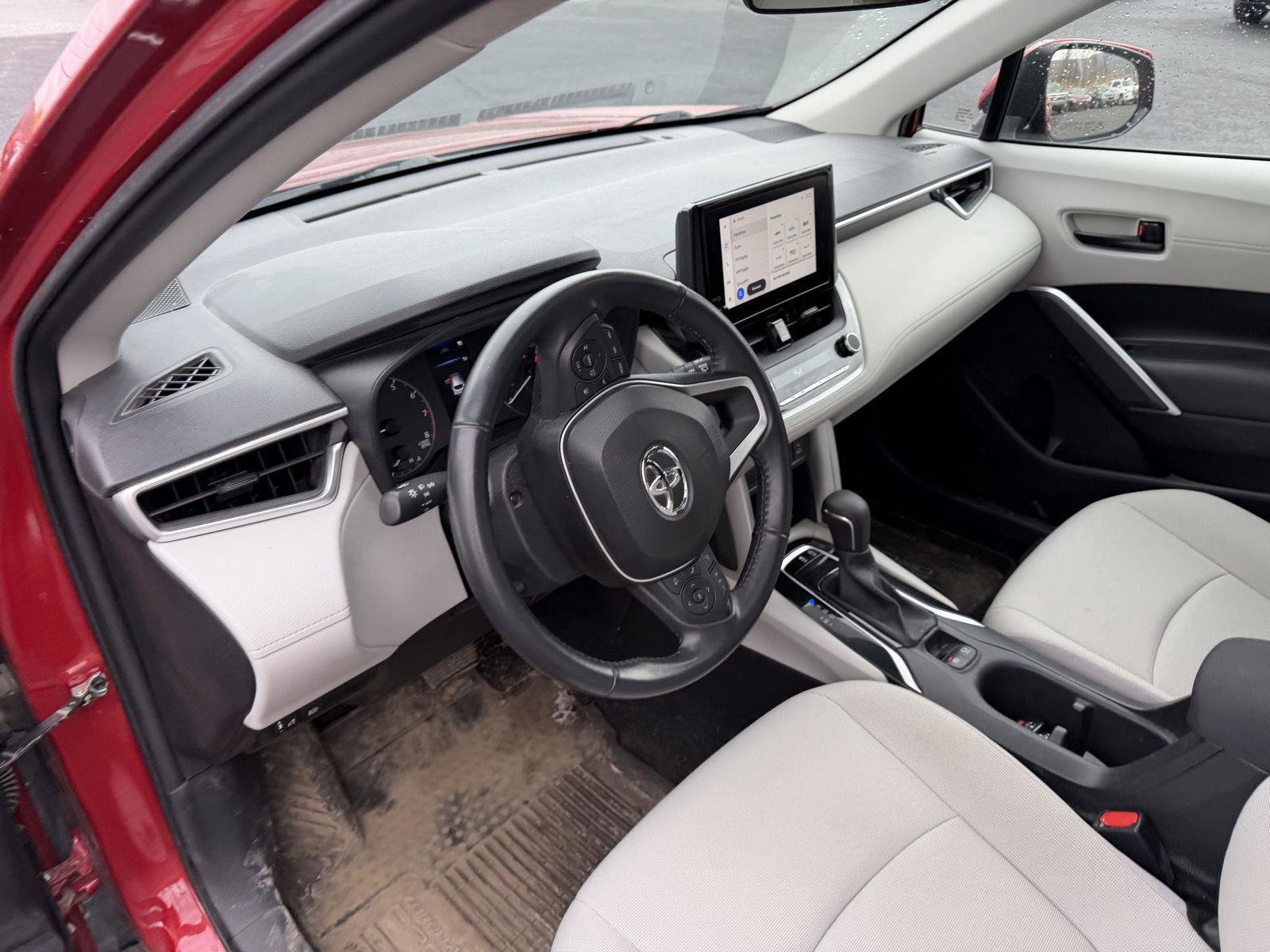 Used 2023 Toyota Corolla Cross LE w/ Moonroof Package AWD/4WD image 14