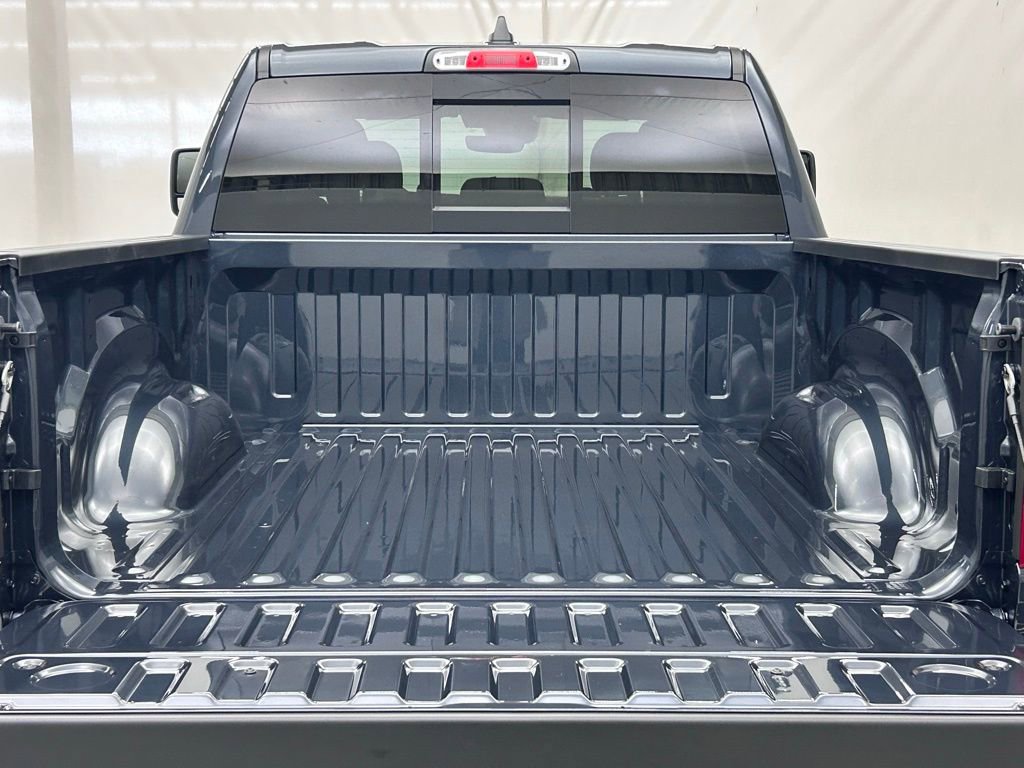 Used 2017 Toyota Highlander XLE image 5