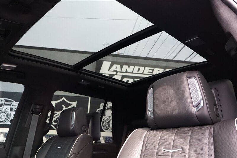 Used 2026 Cadillac Escalade V w/ LPO, ONYX Package AWD/4WD image 15