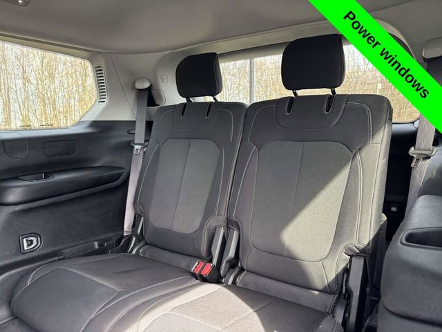 Used 2023 Jeep Grand Cherokee L Laredo image 23