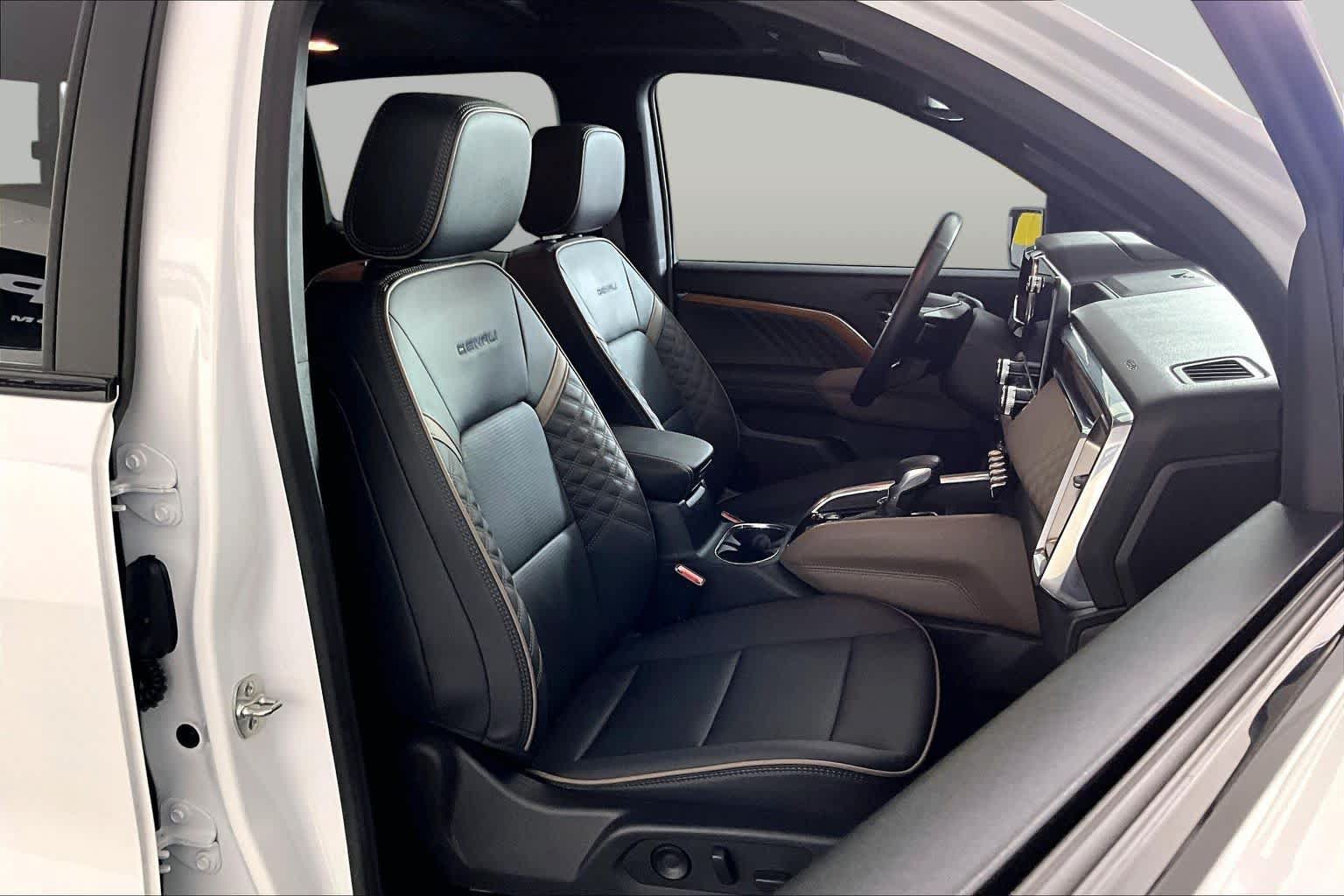 Certified 2024 GMC Canyon Denali AWD/4WD image 9