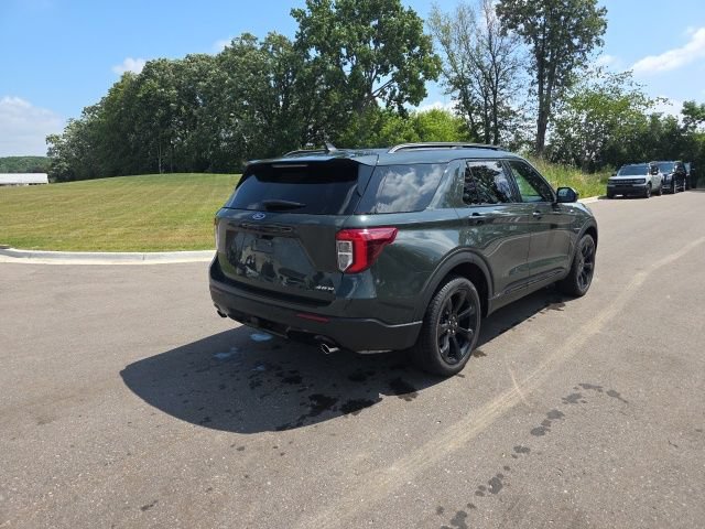 Used 2023 Ford Explorer ST-Line w/ Class IV Trailer Tow Package AWD/4WD image 7