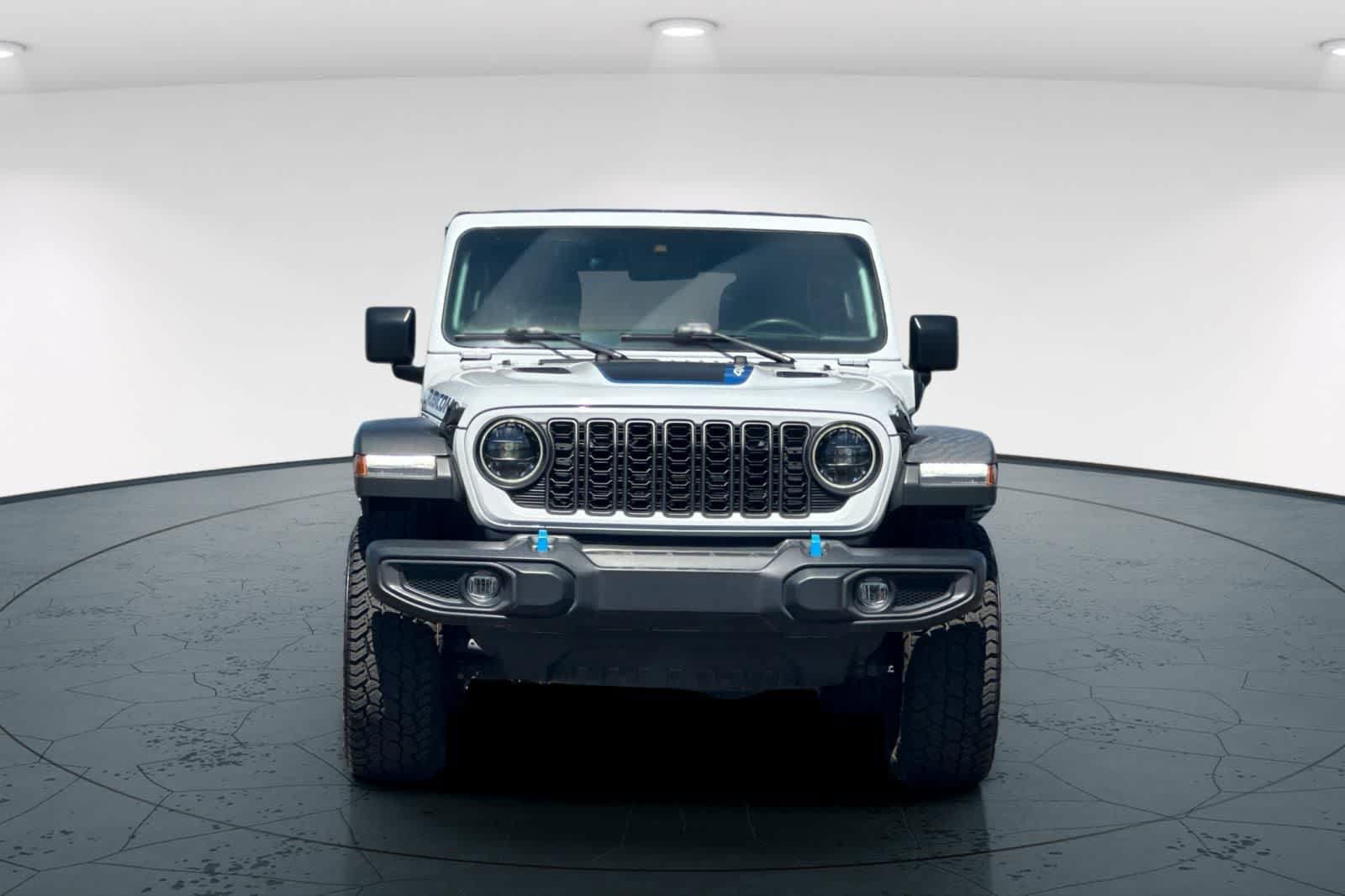 Used 2024 Jeep Wrangler Unlimited Rubicon 4xe AWD/4WD image 10