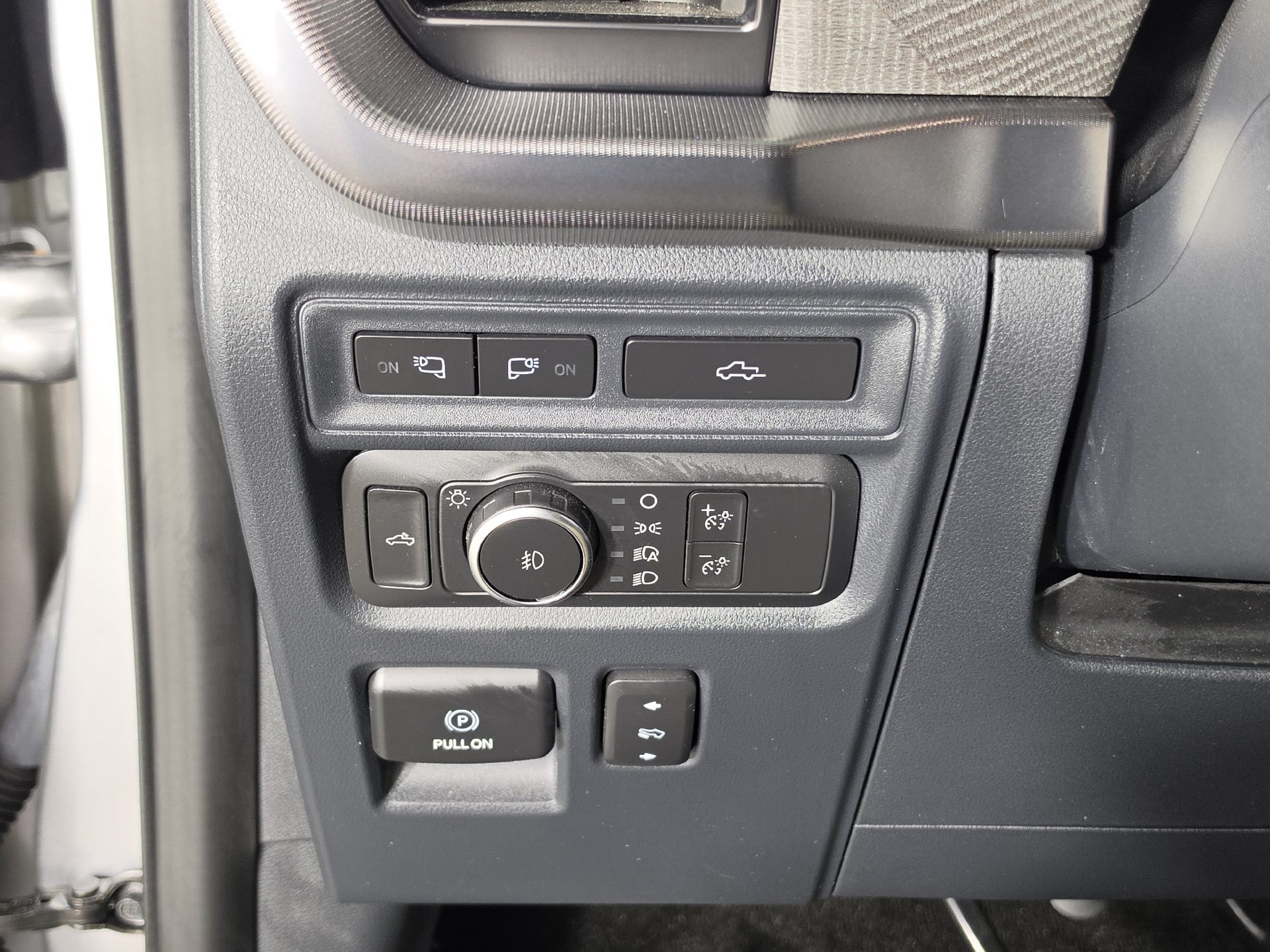 Used 2022 Ford F150 Platinum w/ Equipment Group 701A High AWD/4WD image 8