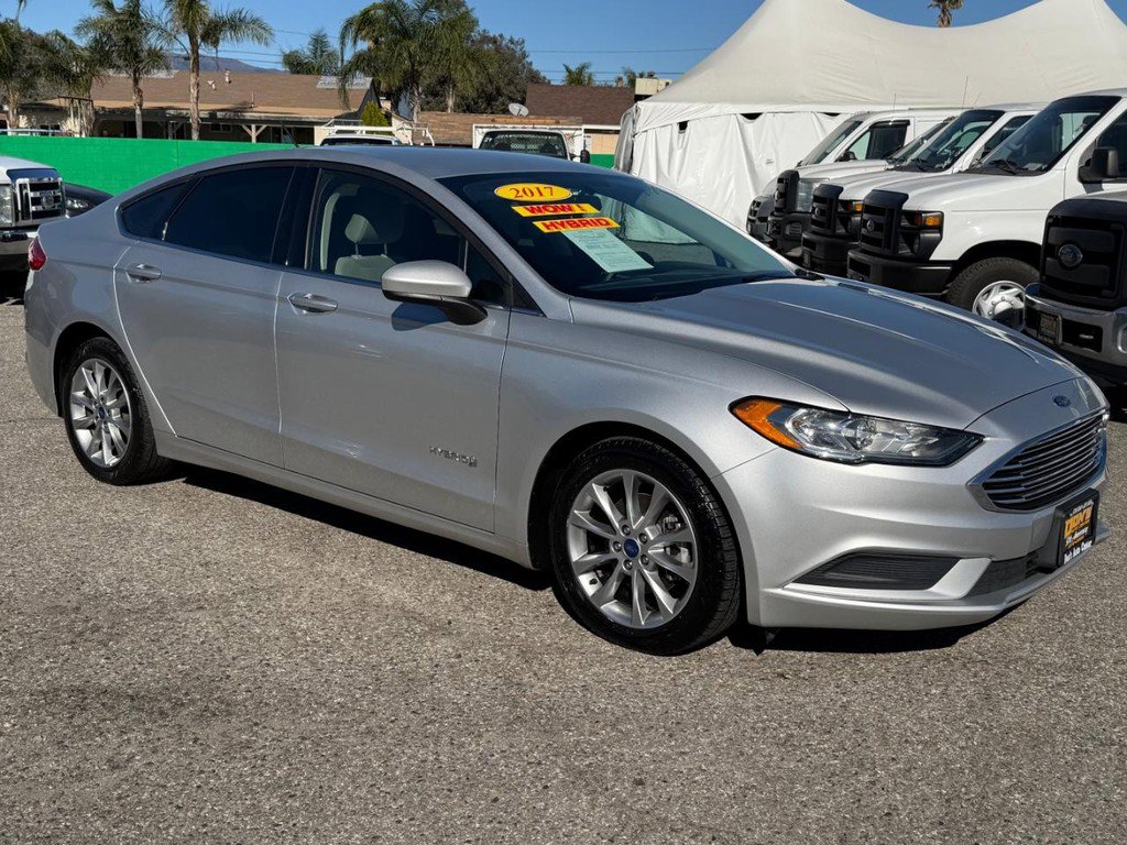 Used 2017 Ford Fusion S image 3