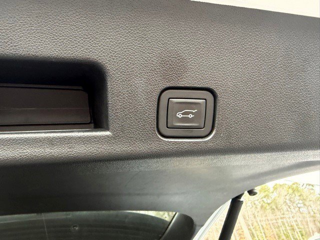 Certified 2025 GMC Acadia Elevation image 12