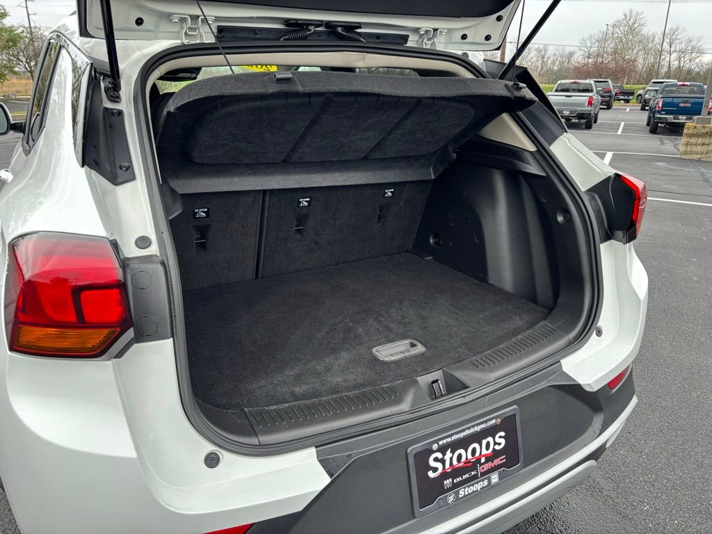 Used 2023 Buick Encore GX Select w/ Safety Package II image 20