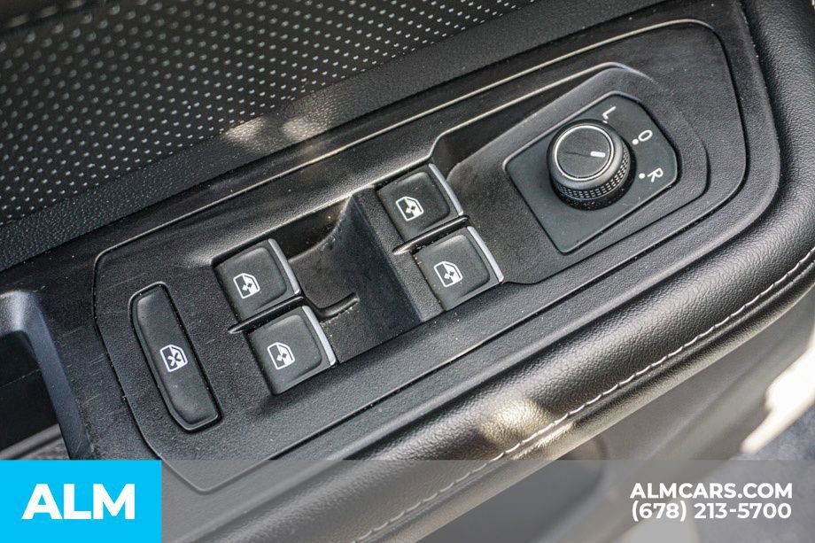 Used 2024 Volkswagen Atlas Cross Sport SE image 48