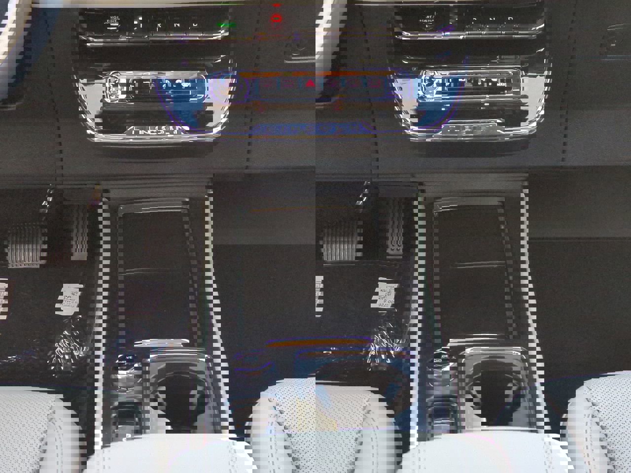 New 2026 Lincoln Corsair Premiere image 19