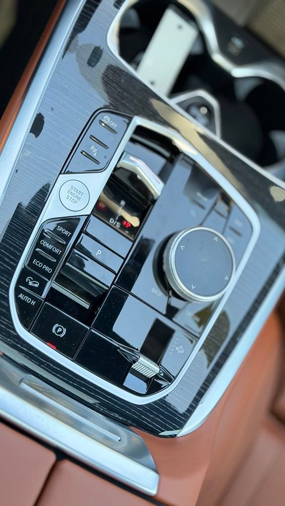 New 2027 BMW X7 xDrive40i w/ M Sport Package AWD/4WD image 19