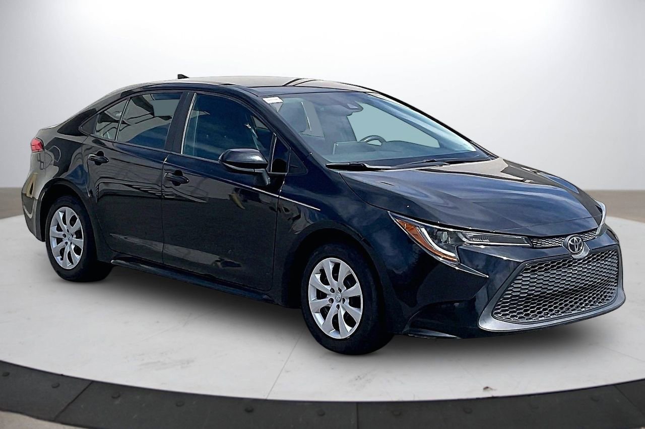 Used 2020 Toyota Corolla LE image 2