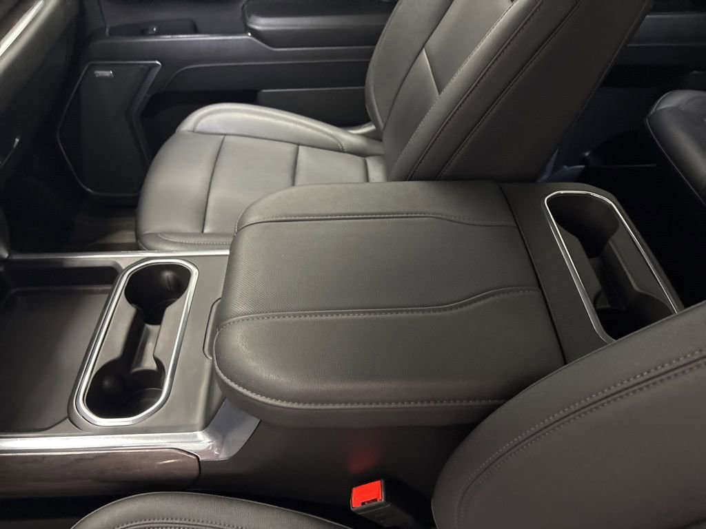 Used 2024 Chevrolet Silverado 2500 LTZ w/ LTZ Convenience Package image 17