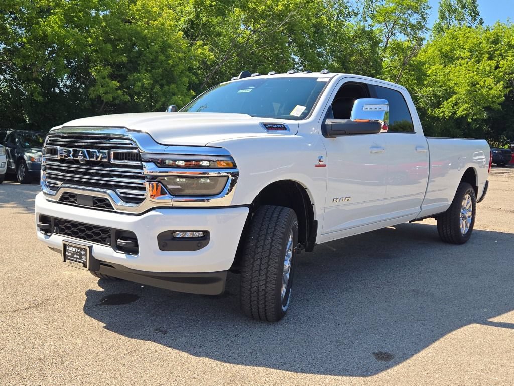 New 2026 RAM 2500 Laramie AWD/4WD image 9