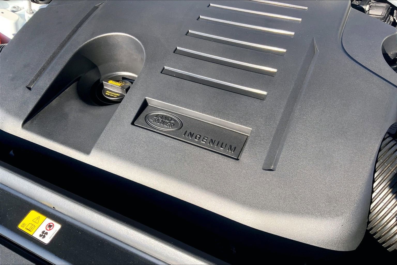 Used 2024 Land Rover Range Rover Sport SE image 32