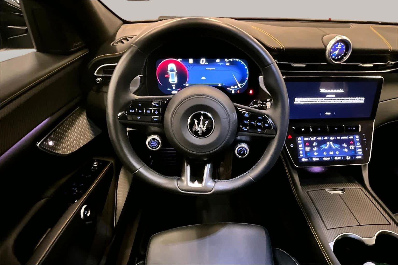 Used 2023 Maserati Grecale Trofeo AWD/4WD image 6
