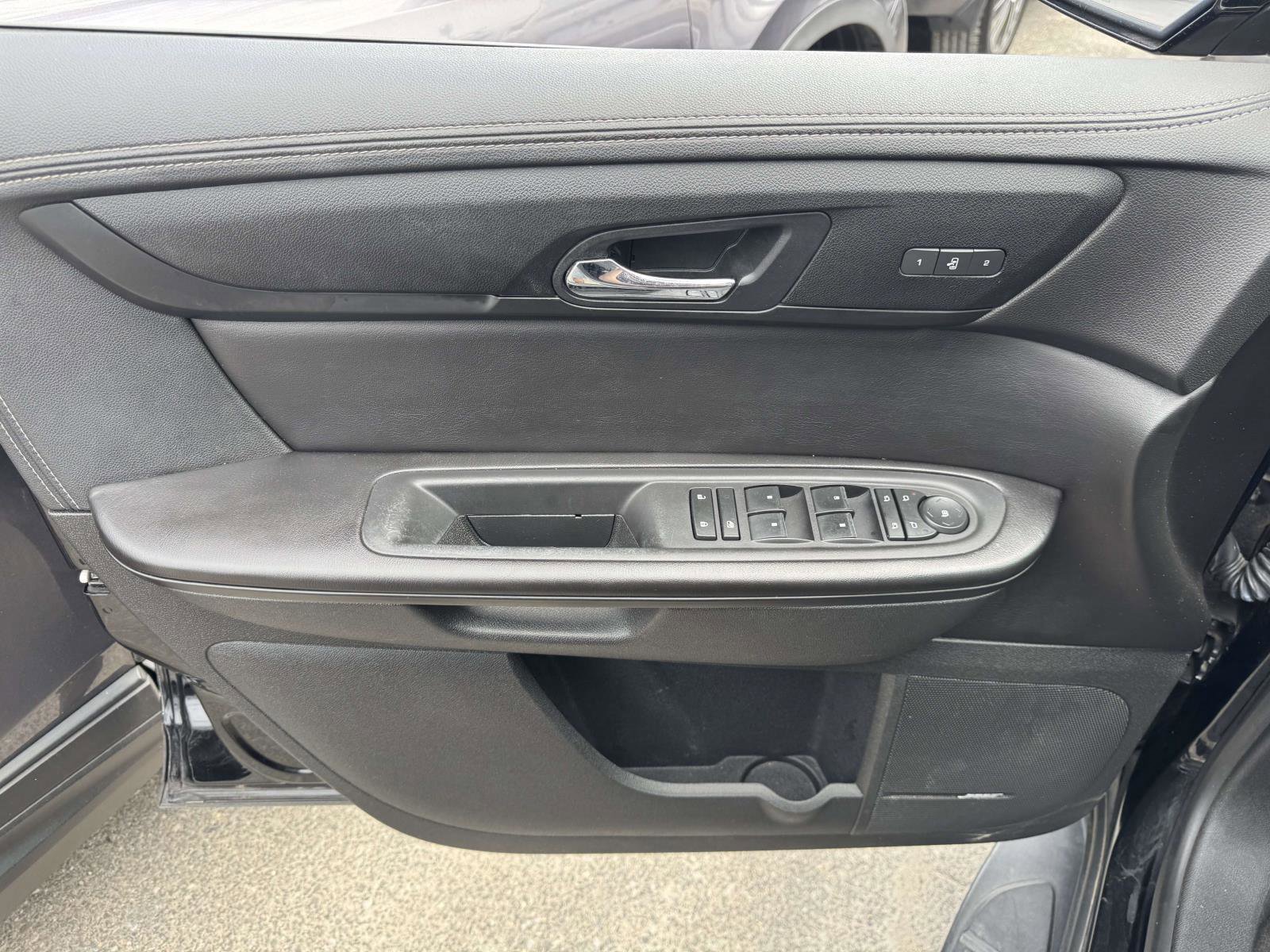 Used 2017 Chevrolet Traverse LT AWD/4WD image 13