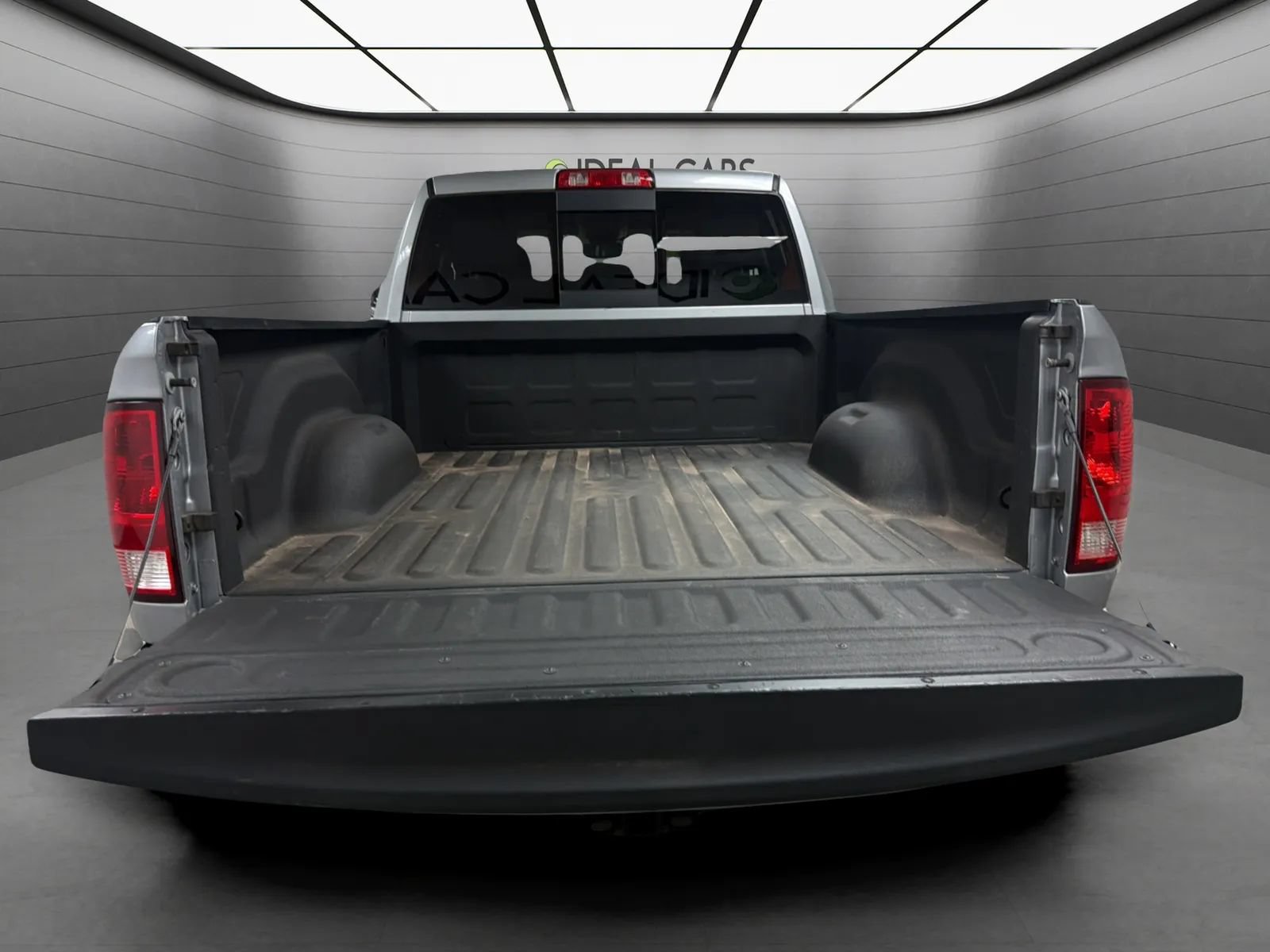 Used 2020 RAM 1500 Classic SLT w/ Trailer & Traction Group AWD/4WD image 19