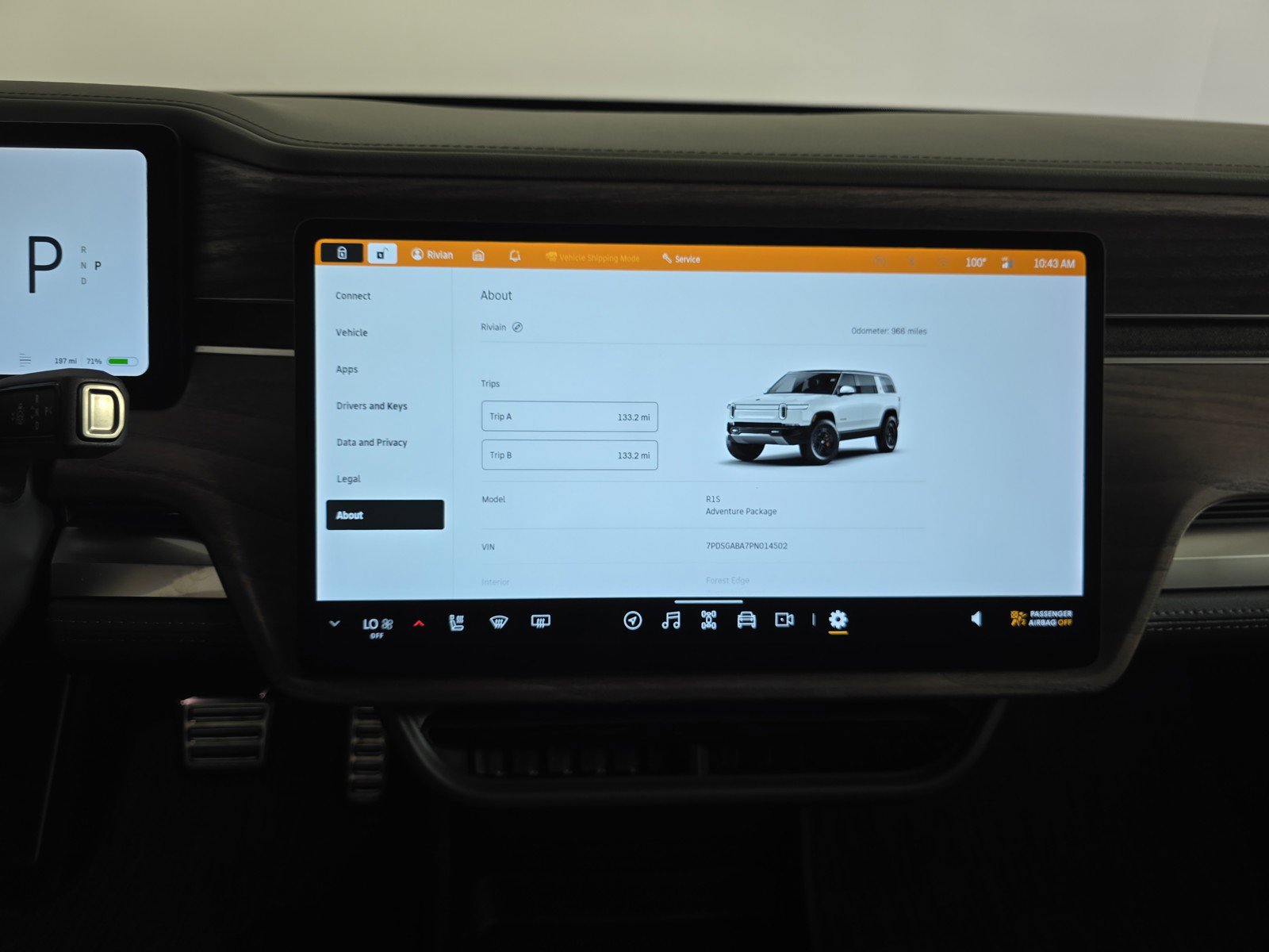 Used 2023 Rivian R1S Adventure AWD/4WD image 26