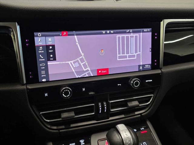 Used 2024 Porsche Macan AWD/4WD image 28