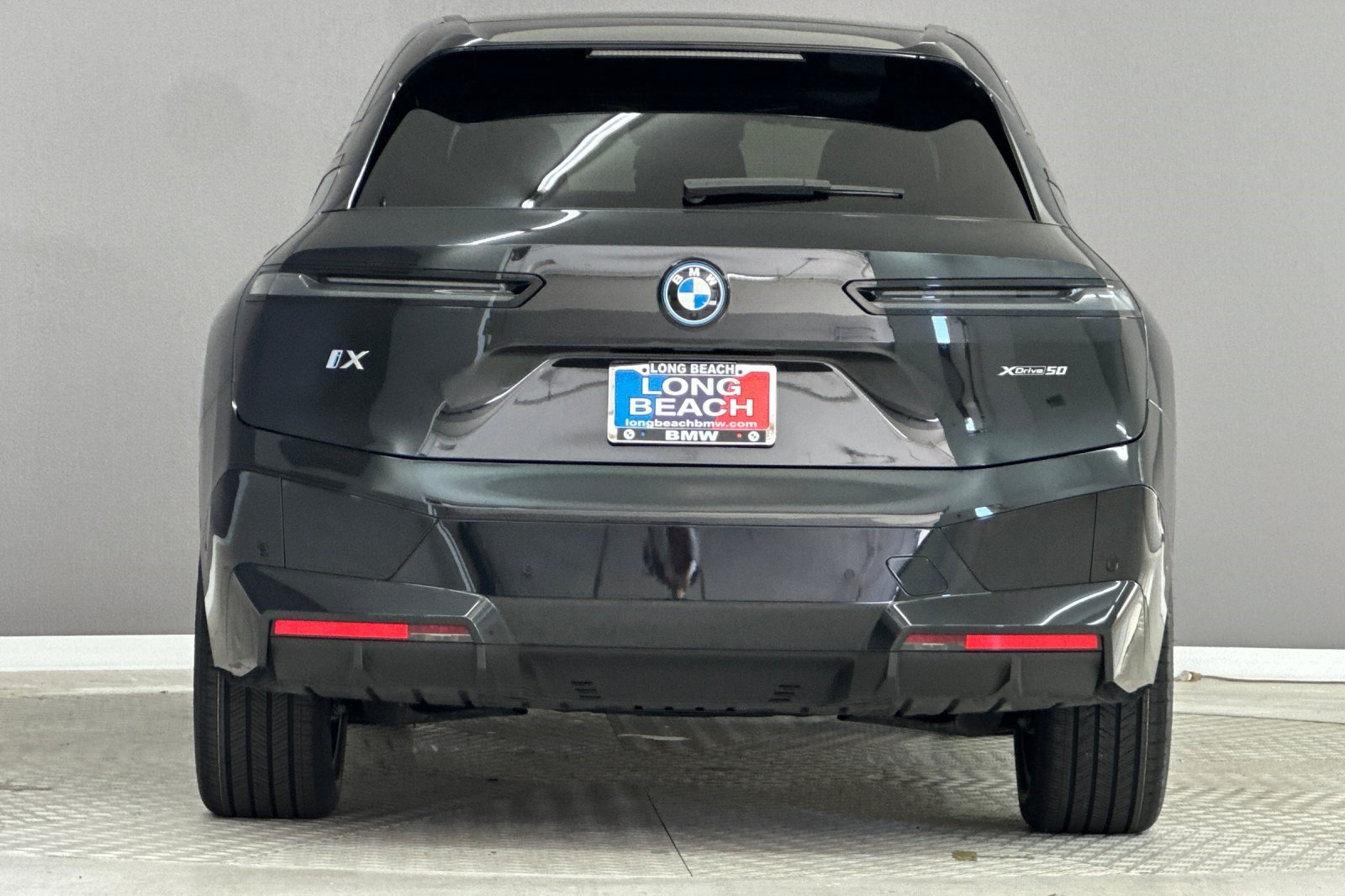 Certified 2025 BMW iX xDrive50 w/ Sport Package AWD/4WD image 9
