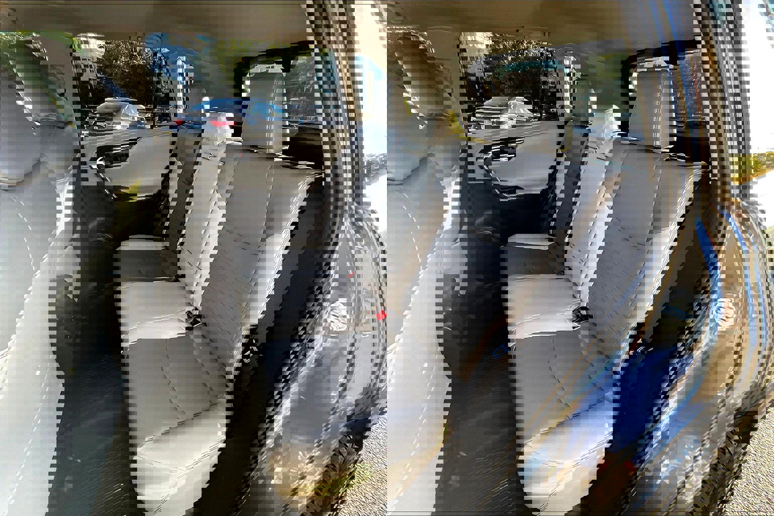 Used 2021 Toyota RAV4 Limited image 25