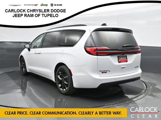 New 2026 Chrysler Pacifica Limited w/ Uconnect Theater Family Group image 8