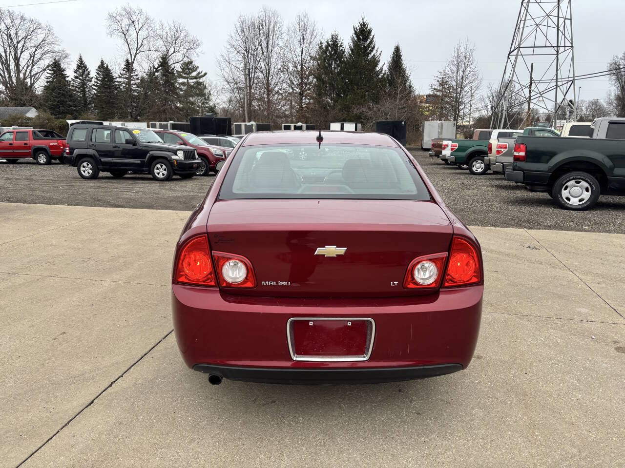 Used 2009 Chevrolet Malibu LT image 2