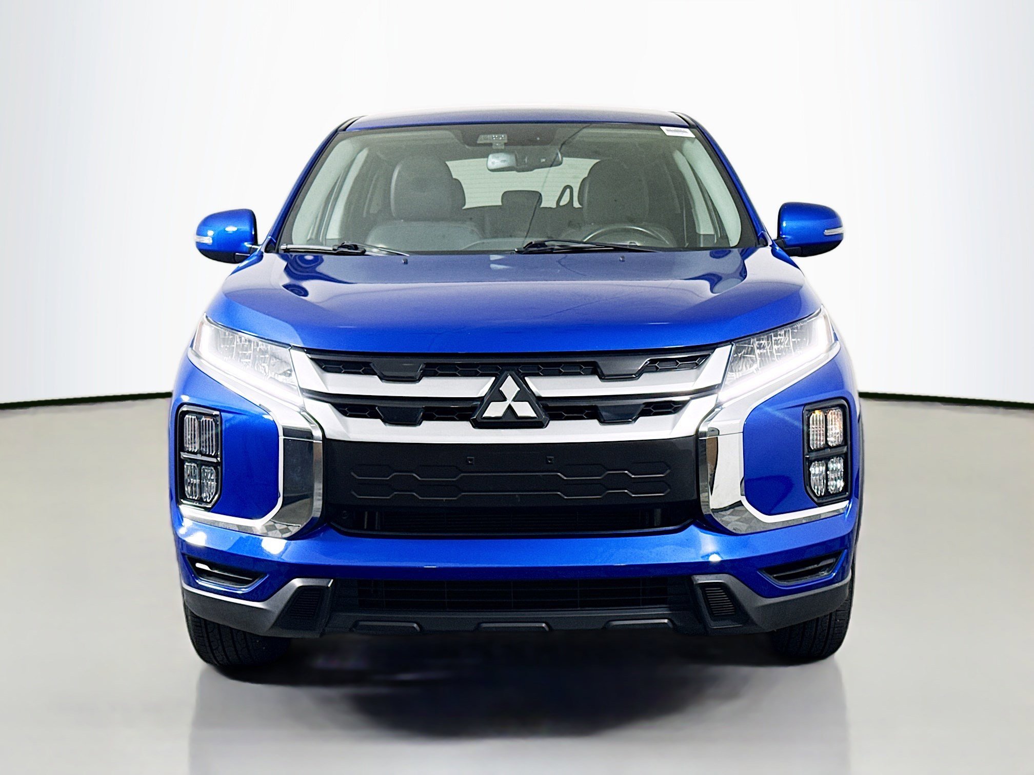 Used 2022 Mitsubishi Outlander Sport SE image 2