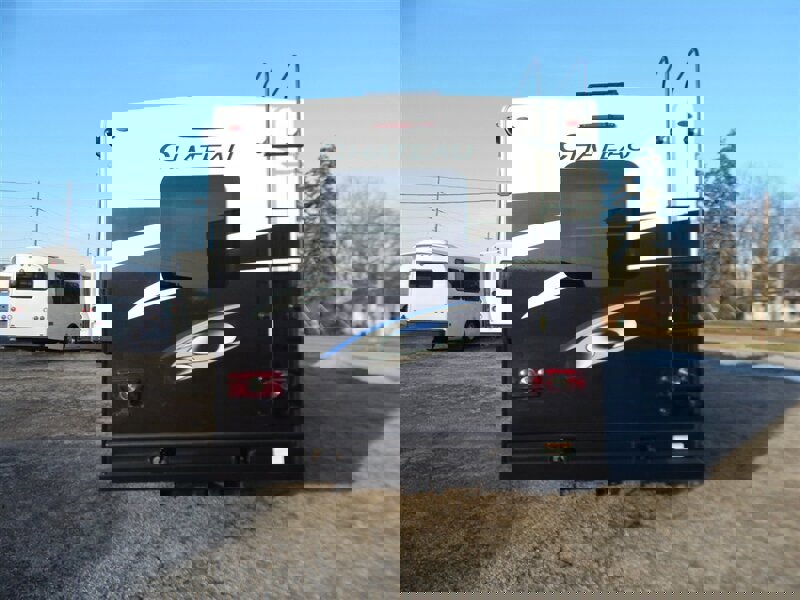 Used 2022 Ford E-450 and Econoline 450 Super Duty w/ Motorhome Prep Package image 8