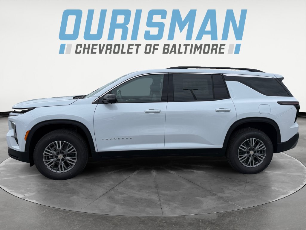 New 2027 Chevrolet Traverse LT w/ Driver Confidence Package FWD image 3