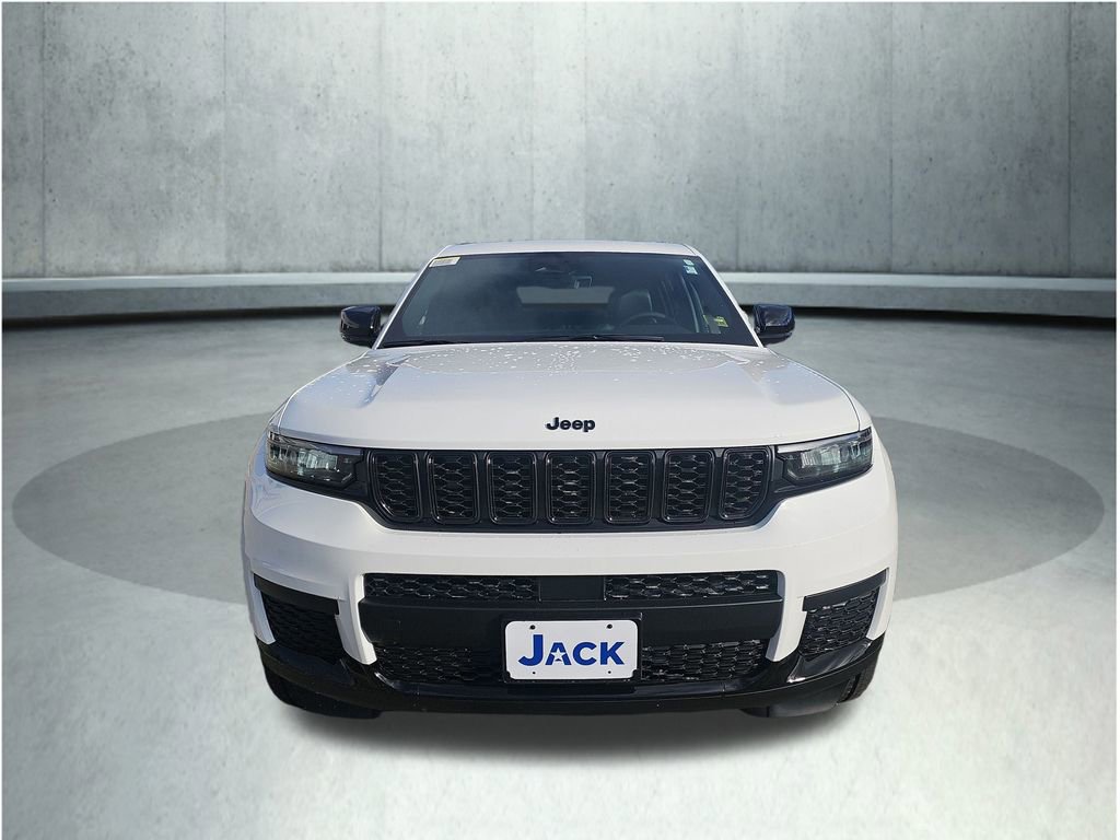 New 2025 Jeep Grand Cherokee L Altitude image 9