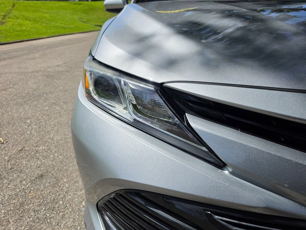 Used 2019 Toyota Camry LE FWD image 11