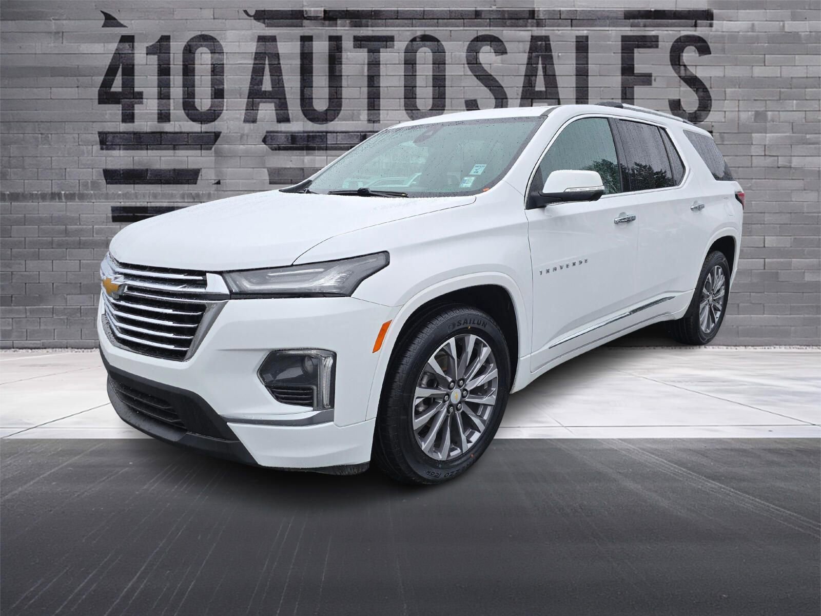 Used 2023 Chevrolet Traverse Premier AWD/4WD image 6