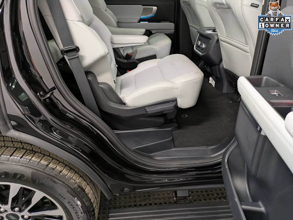 Used 2025 Ford Expedition Platinum AWD/4WD image 29