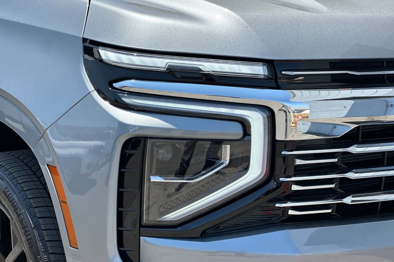 New 2025 Chevrolet Suburban Premier AWD/4WD image 33
