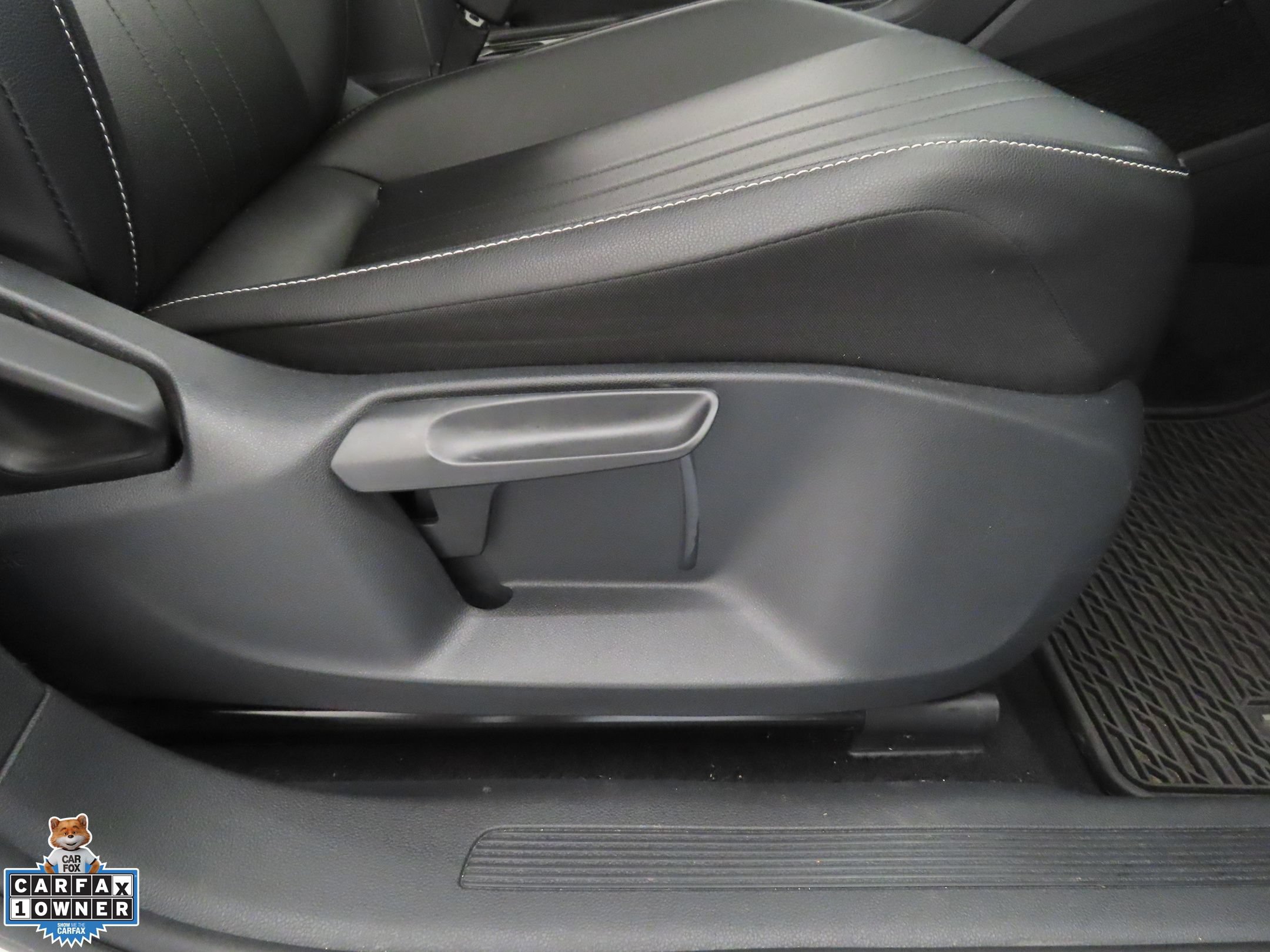 Certified 2022 Volkswagen Tiguan SE FWD image 28