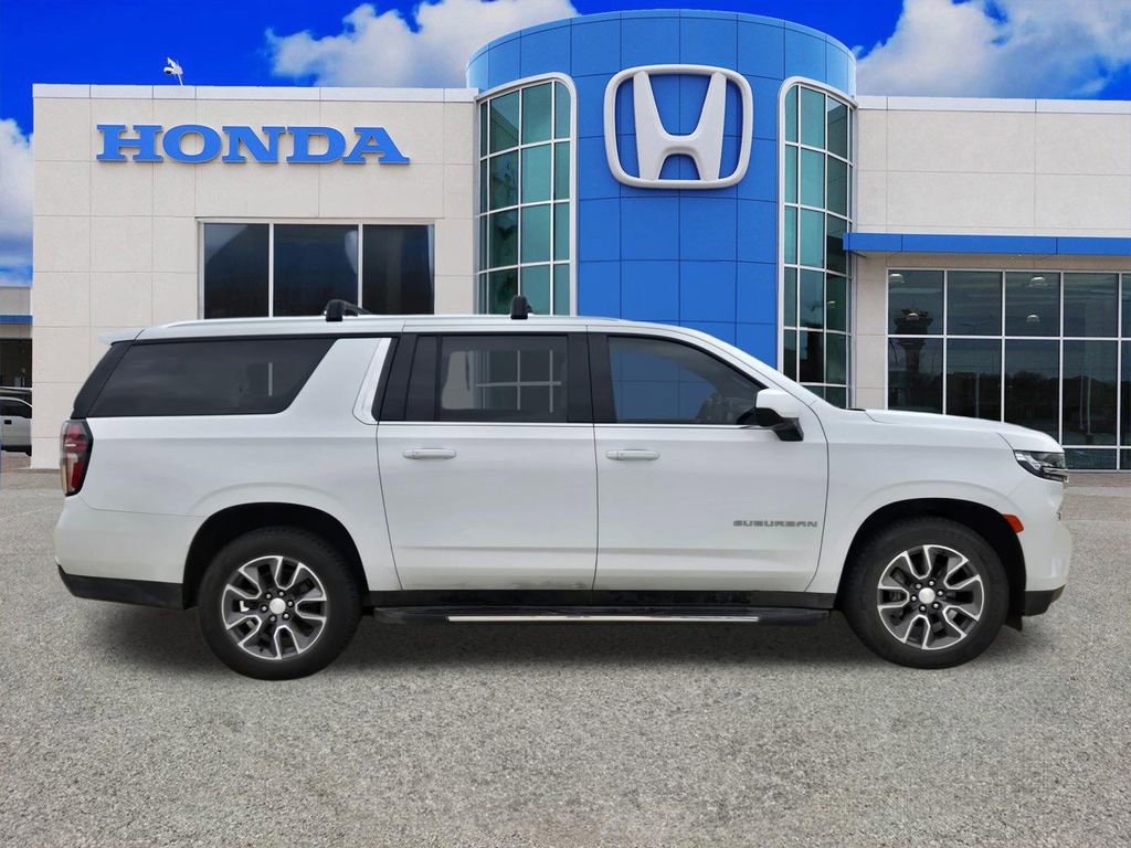 Used 2021 Chevrolet Suburban LS w/ Driver Alert Package AWD/4WD image 2