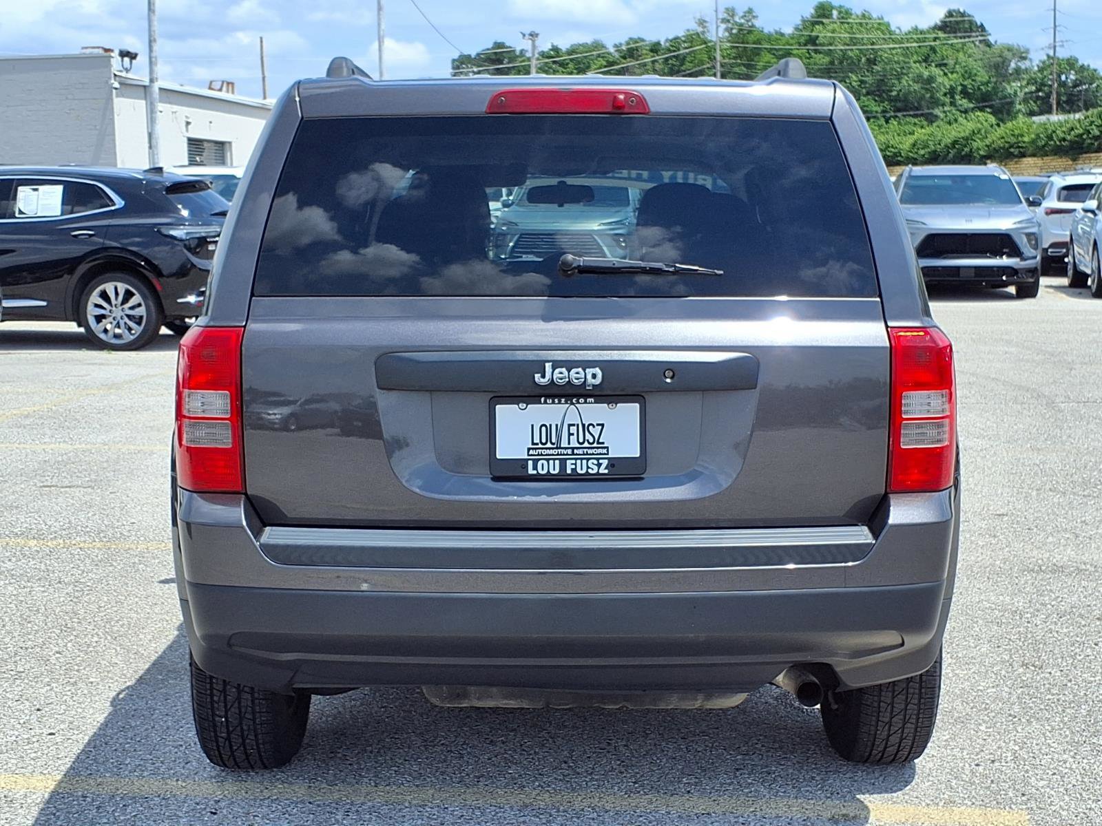Used 2015 Jeep Patriot Sport FWD image 29