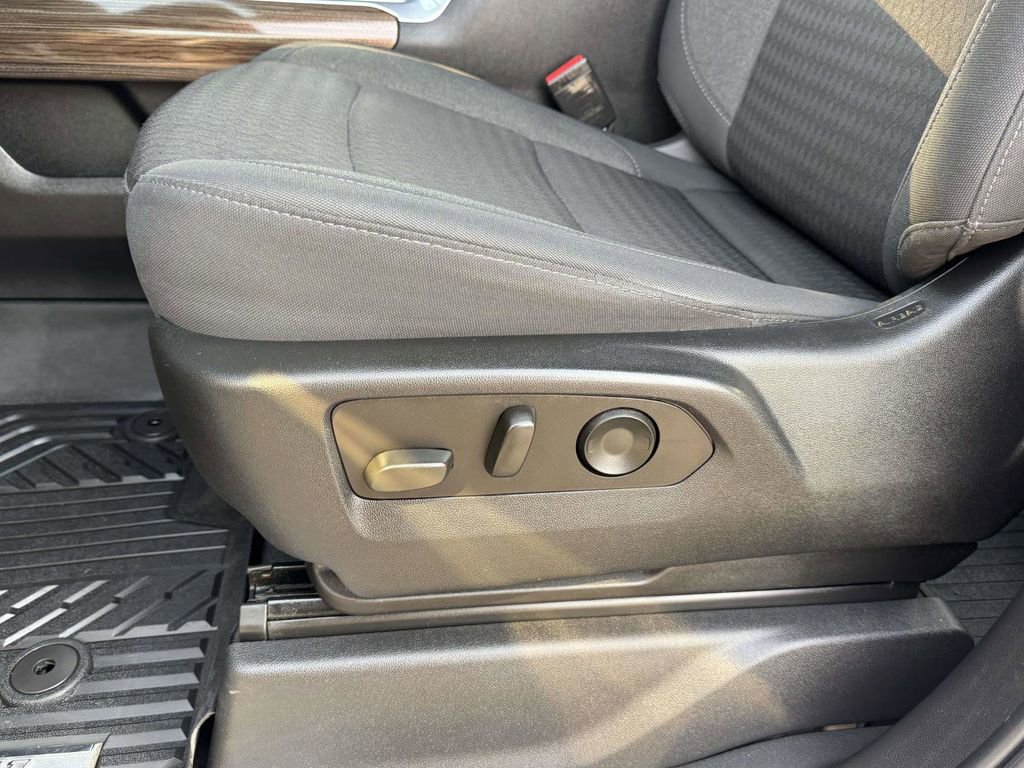 Used 2022 Chevrolet Silverado 1500 RST image 19