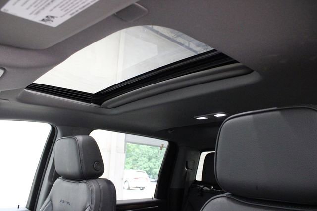 Used 2024 GMC Sierra 2500 Denali w/ Denali Reserve Package image 14